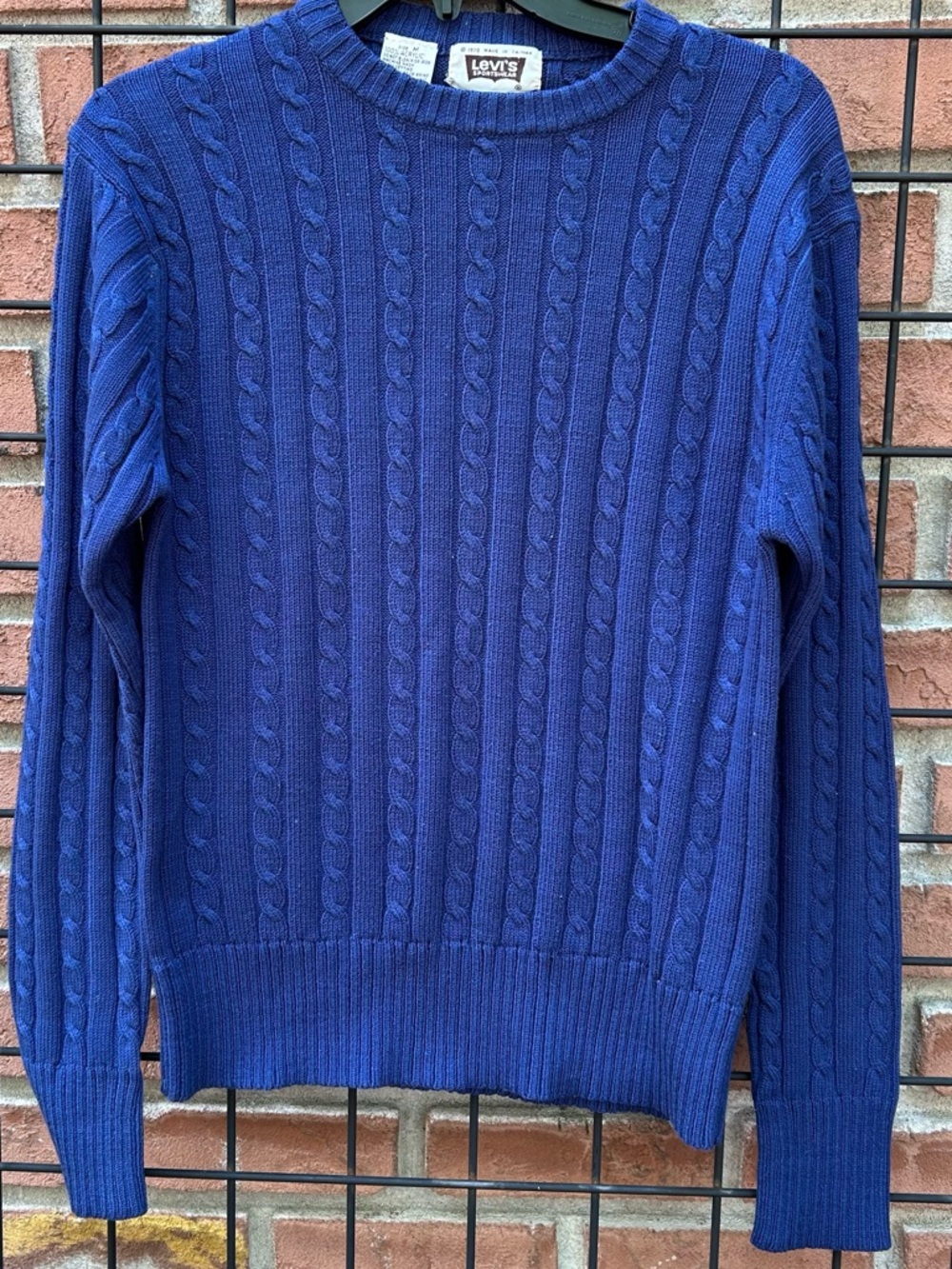 Vintage 1970’s Levi's Men's Cable Knit Crewneck Sweater - Royal Blue